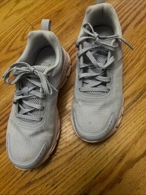 Avia Light Gray Mesh Athletic Sneakers